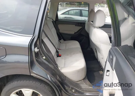 2015 Subaru Forester 2.5I Premium z USA, uszkodzony, nr VIN JF2SJADC2FH811388